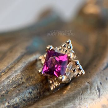 Piercing Day Studio (carrying Buddha Jewelry) - Maximalist Threadless End