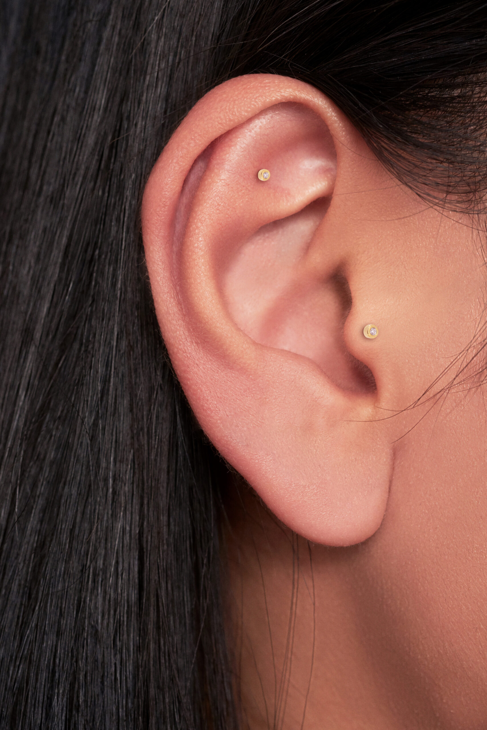 Suki Jewelry - Threaded Stud Diamond Bezel