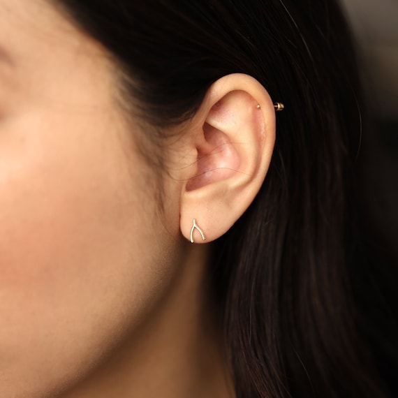 Mejuri - Wishbone Studs