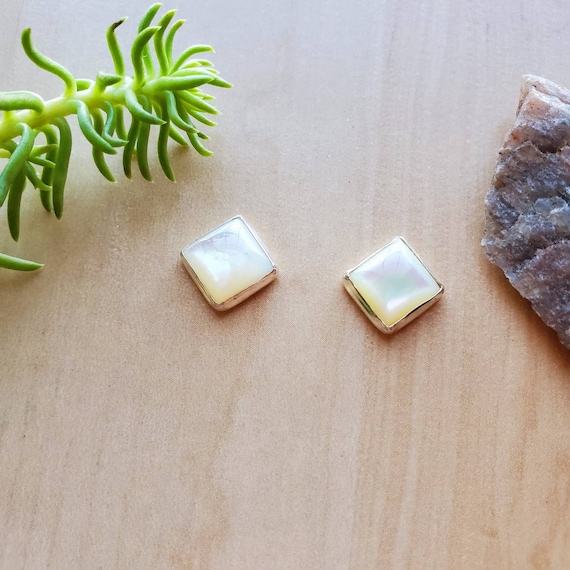 Penny Pairs - Trinity Pearl Studs