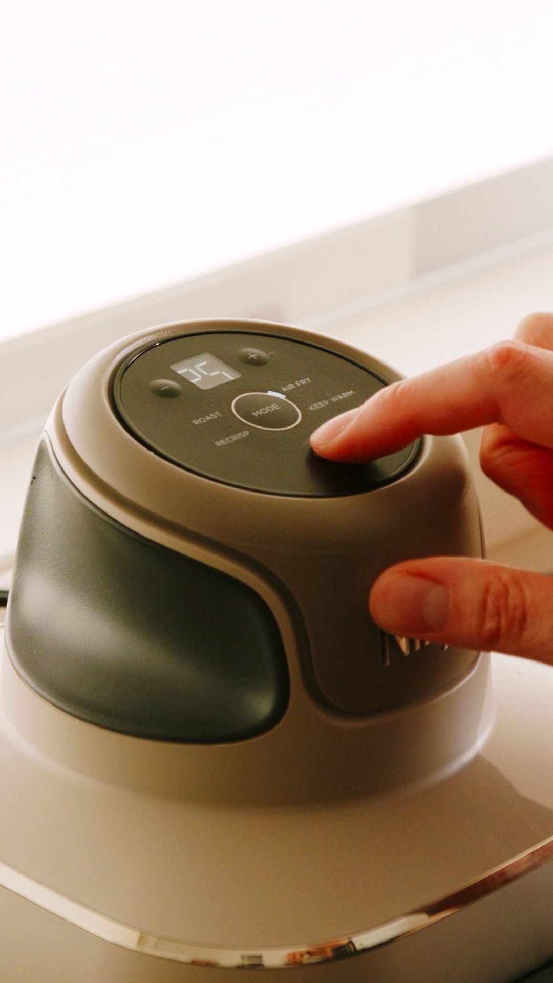 Compact & Portable Air Fryer 3