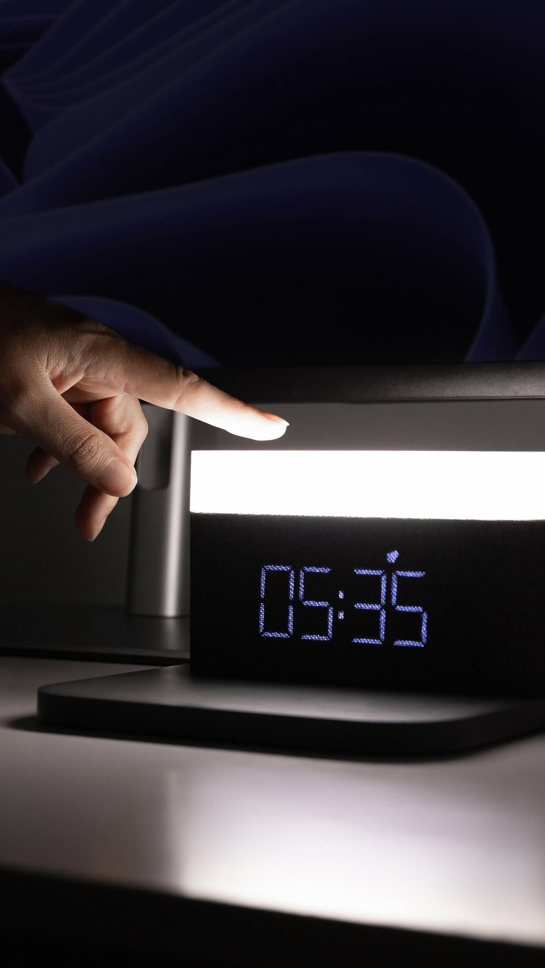 Multifunctional Hub Digital Clocks 6