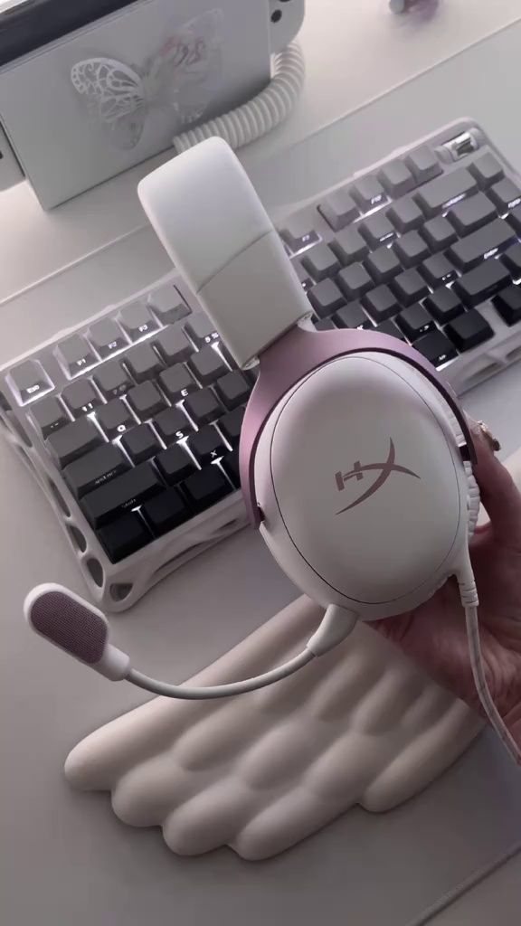 TikTok post by @cygneix