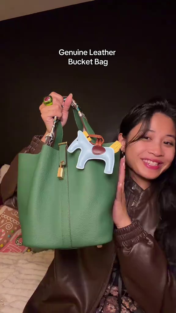 TikTok post by @janeybonbon